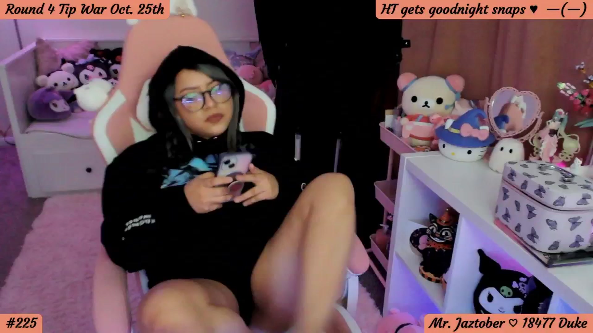 Gallery image thumbnail from HentaiDonuts's myfreecams stream on, 10/25/2024, 06:50 image 3 of 20