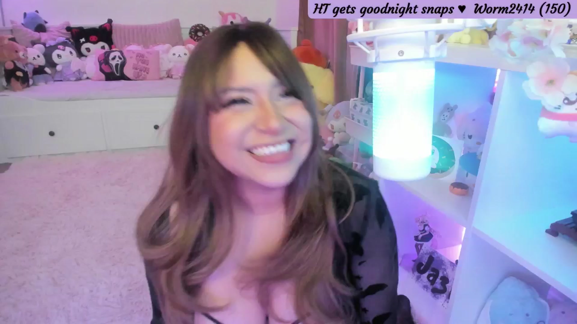 Gallery image thumbnail from HentaiDonuts's myfreecams stream on, 12/08/2024, 07:33 image 10 of 20