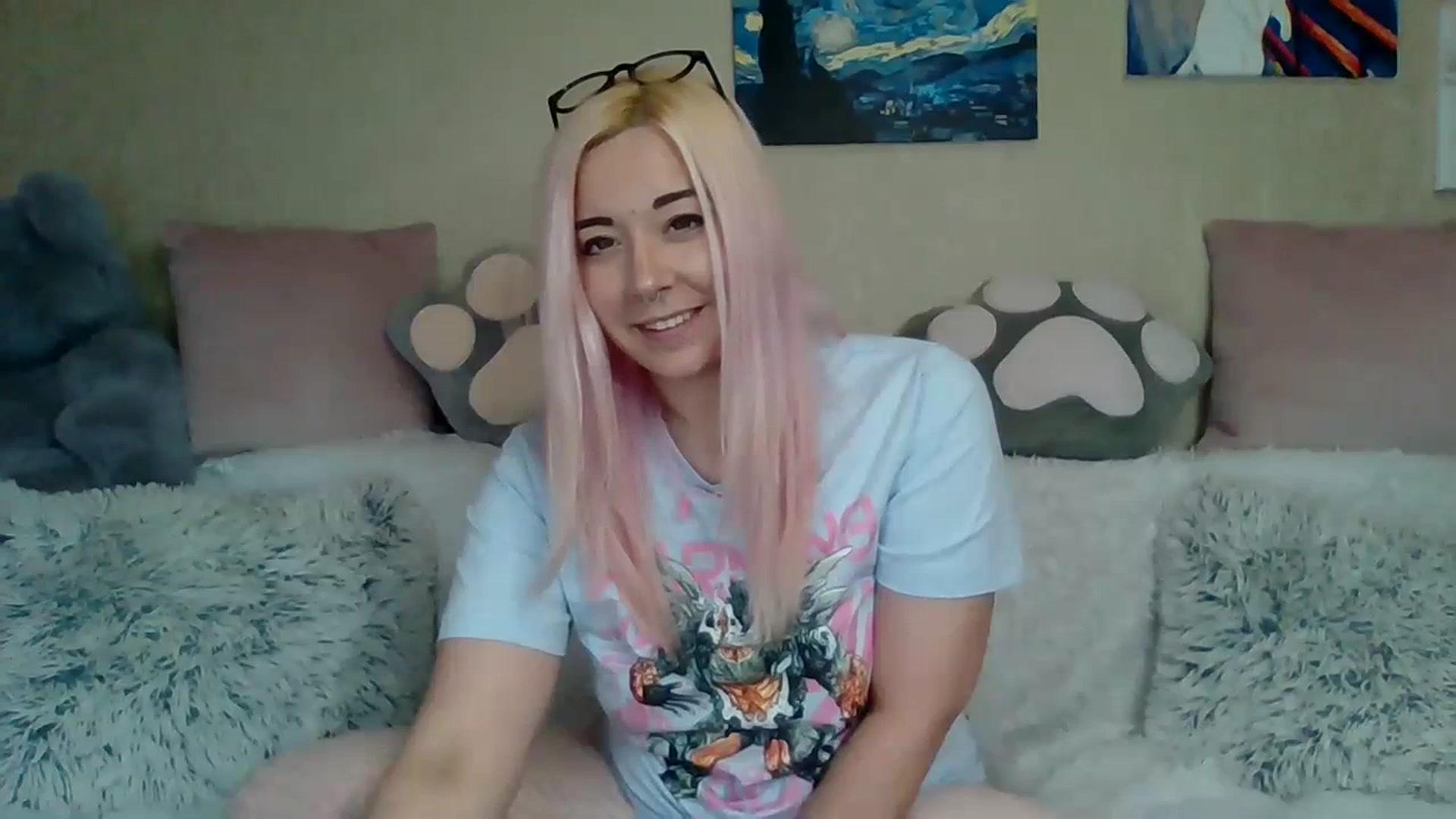 Gallery image thumbnail from HentaiKoi's myfreecams stream on, 07/20/2023, 13:03 image 19 of 20
