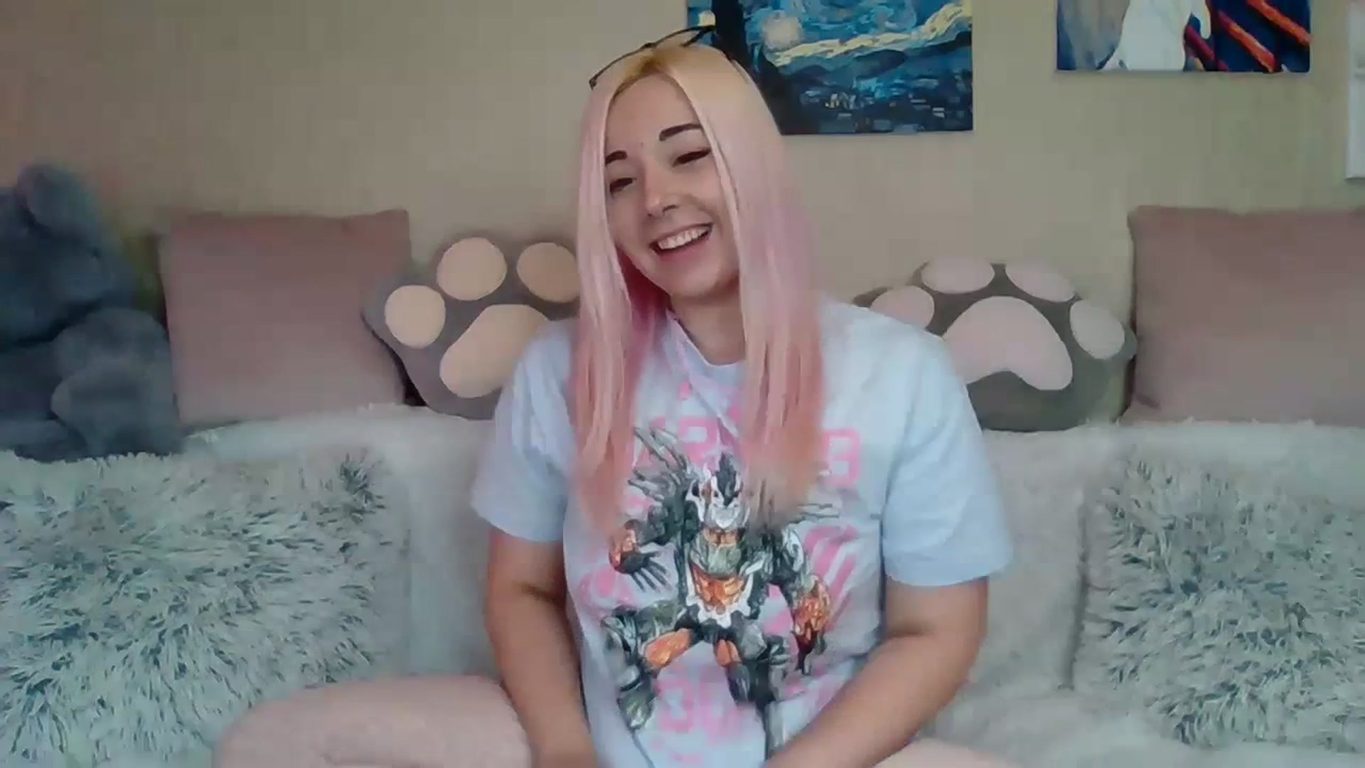Gallery image thumbnail from HentaiKoi's myfreecams stream on, 07/20/2023, 13:03 image 12 of 20