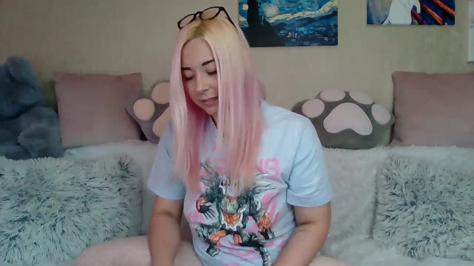 Gallery image thumbnail from HentaiKoi's myfreecams stream on, 07/20/2023, 13:03 image 15 of 20