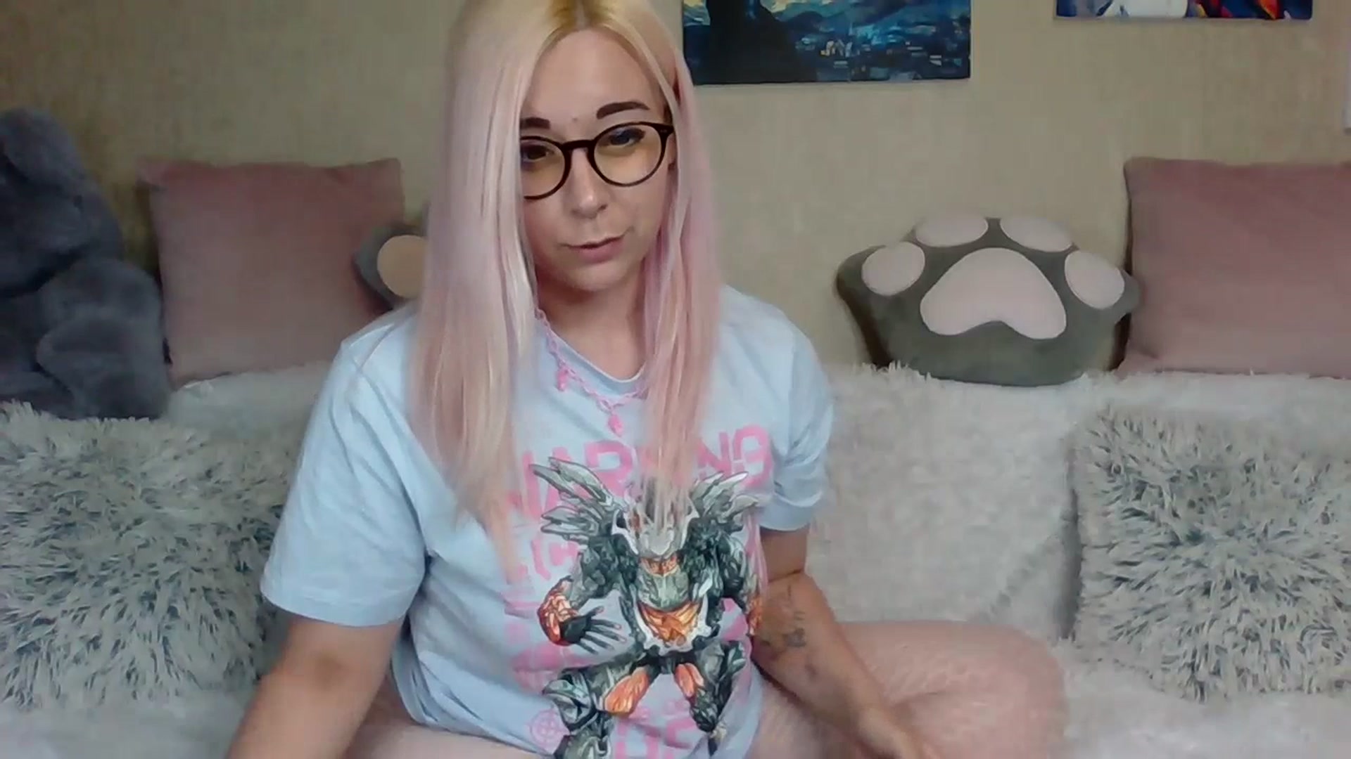 Gallery image thumbnail from HentaiKoi's myfreecams stream on, 07/20/2023, 15:44 image 16 of 20