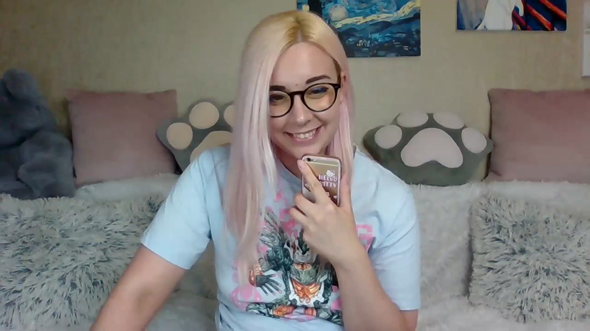 Gallery image thumbnail from HentaiKoi's myfreecams stream on, 07/20/2023, 15:44 image 10 of 20
