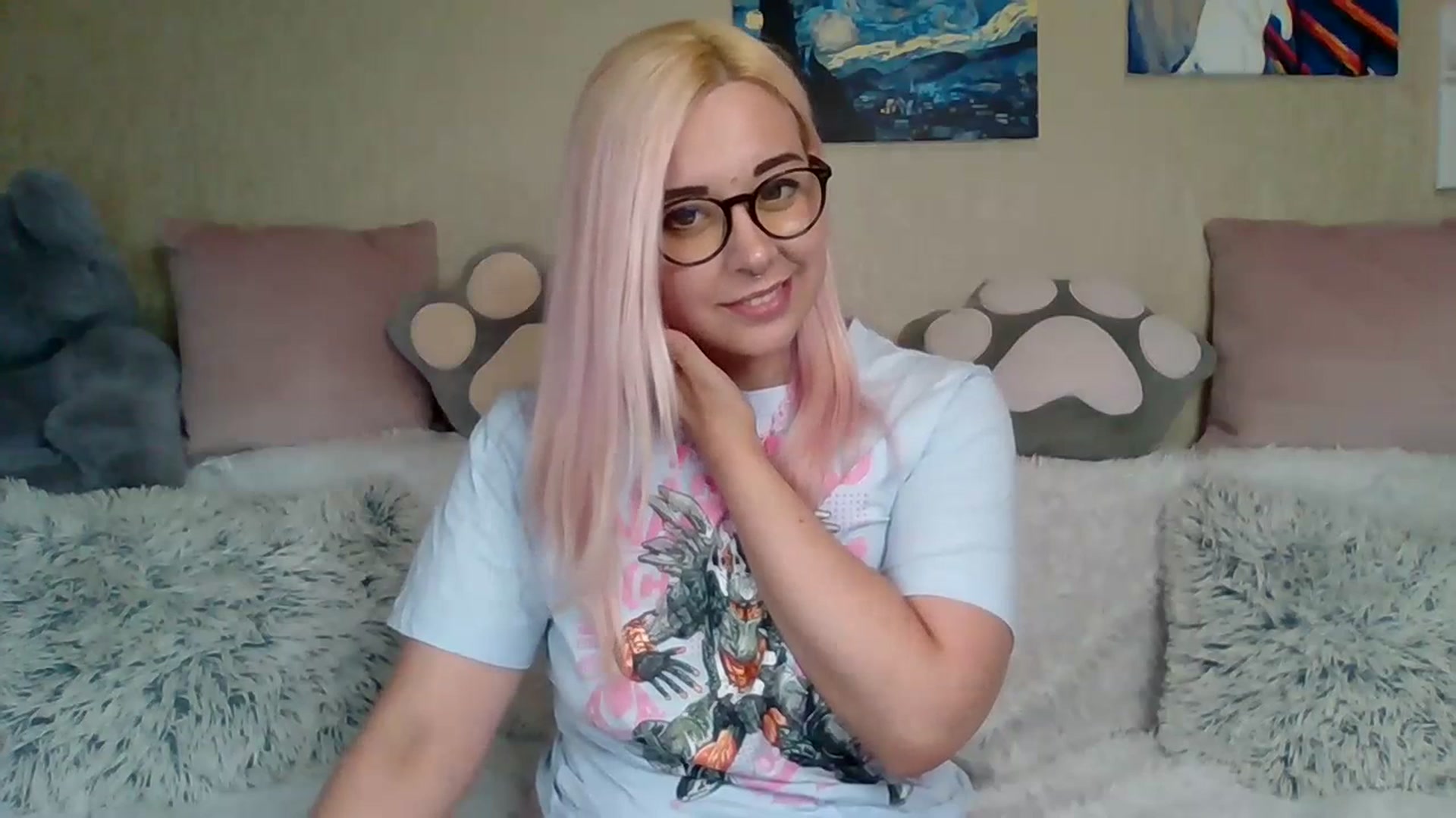 Gallery image thumbnail from HentaiKoi's myfreecams stream on, 07/20/2023, 15:44 image 6 of 20