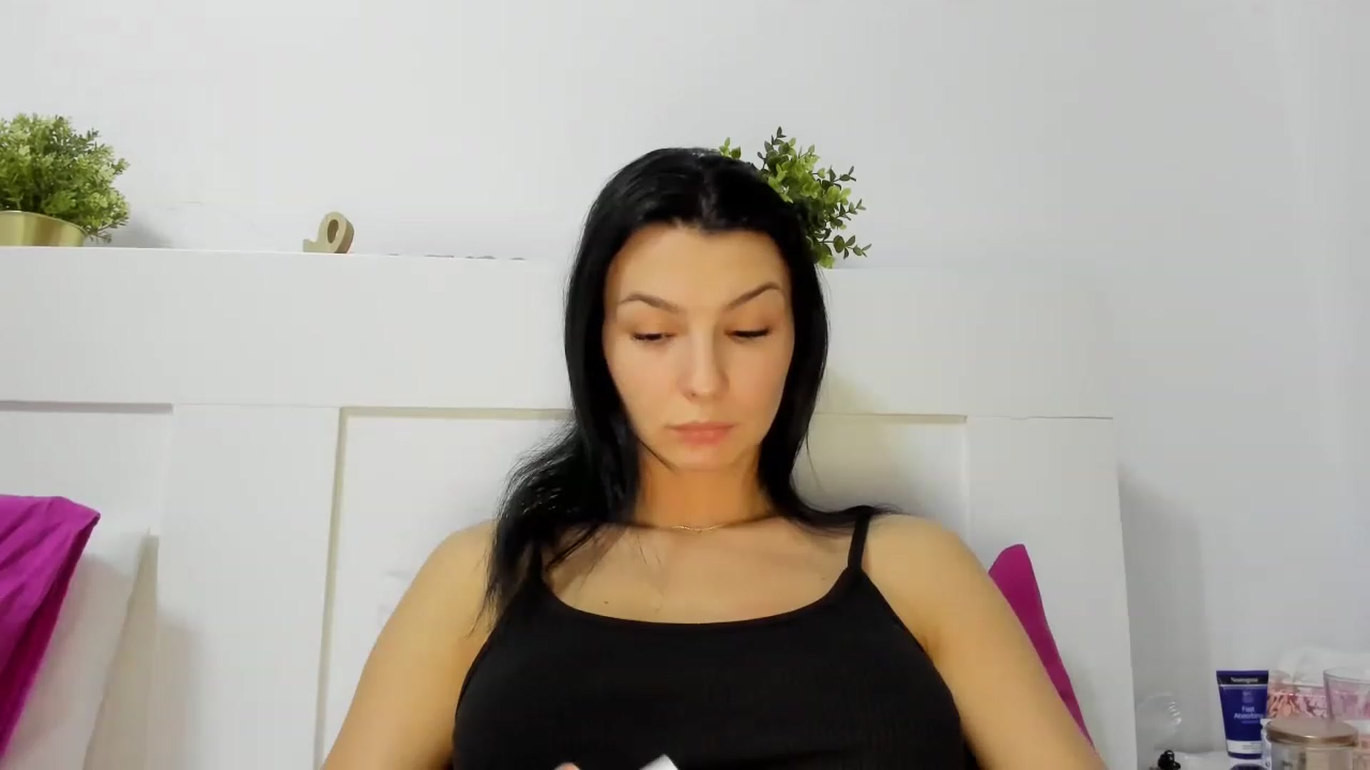 Gallery image thumbnail from HeraWild's myfreecams stream on, 01/10/2023, 12:23 image 11 of 20