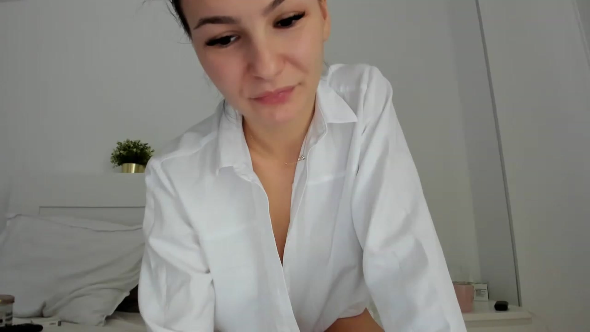 Gallery image thumbnail from HeraWild's myfreecams stream on, 02/06/2023, 11:30 image 2 of 20