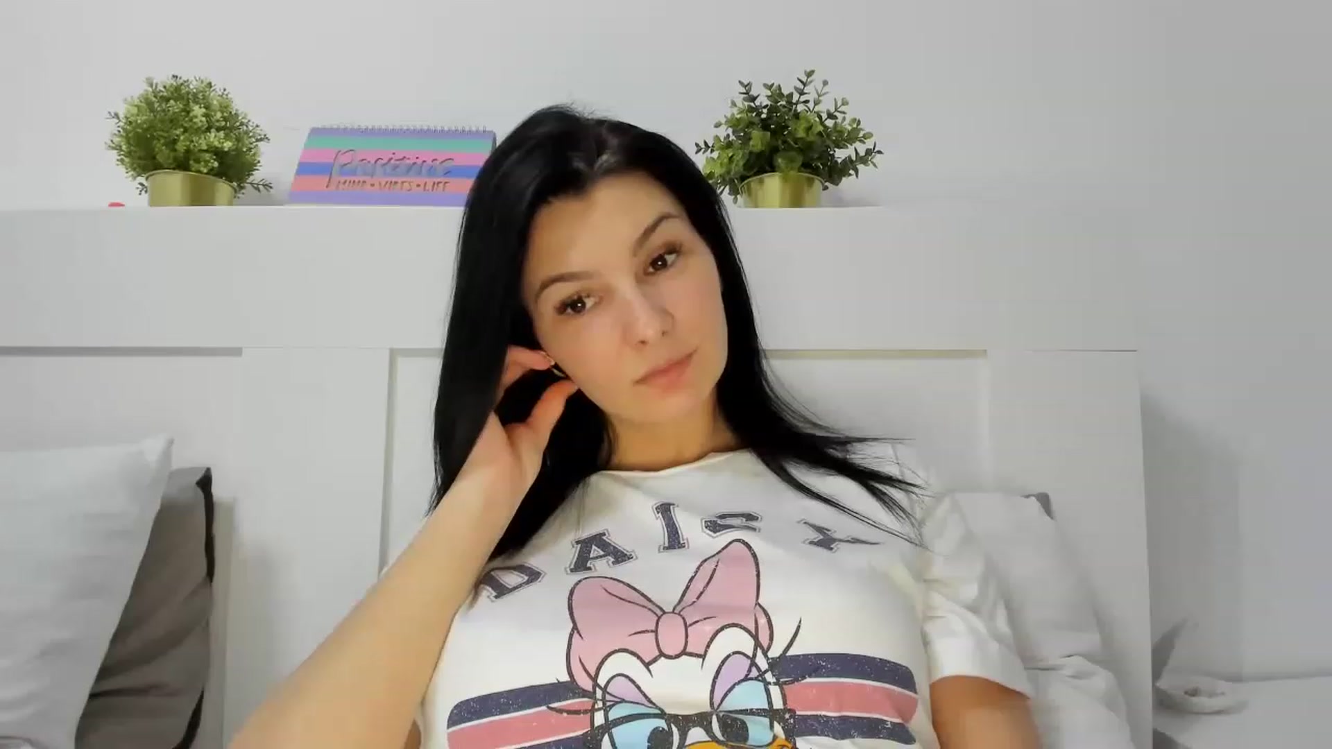 Gallery image thumbnail from HeraWild's myfreecams stream on, 04/05/2023, 17:32 image 2 of 20