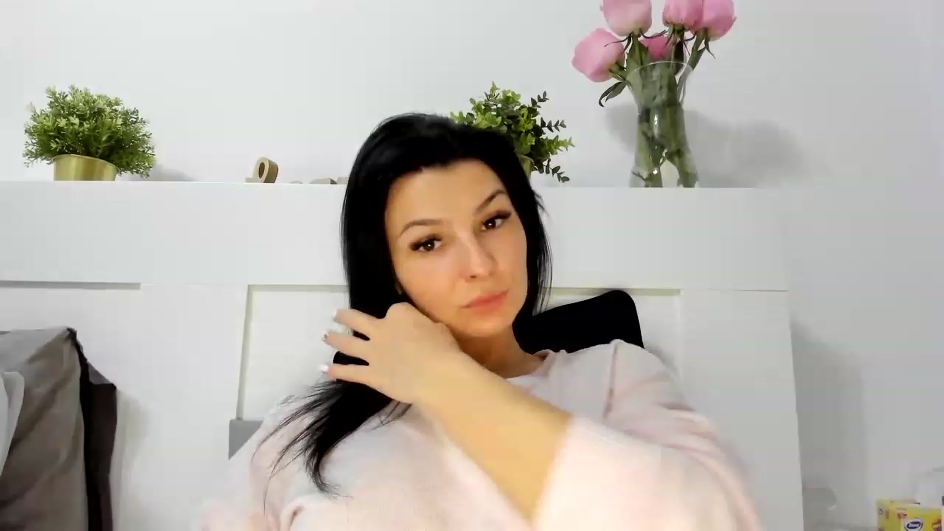 Gallery image thumbnail from HeraWild's myfreecams stream on, 04/19/2023, 15:02 image 1 of 20