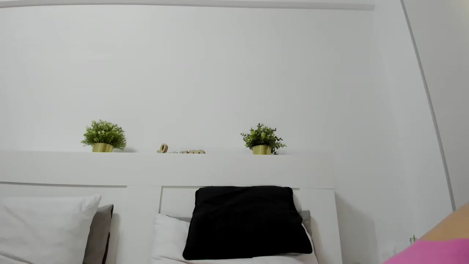 Gallery image thumbnail from HeraWild's myfreecams stream on, 04/25/2023, 14:00 image 5 of 20