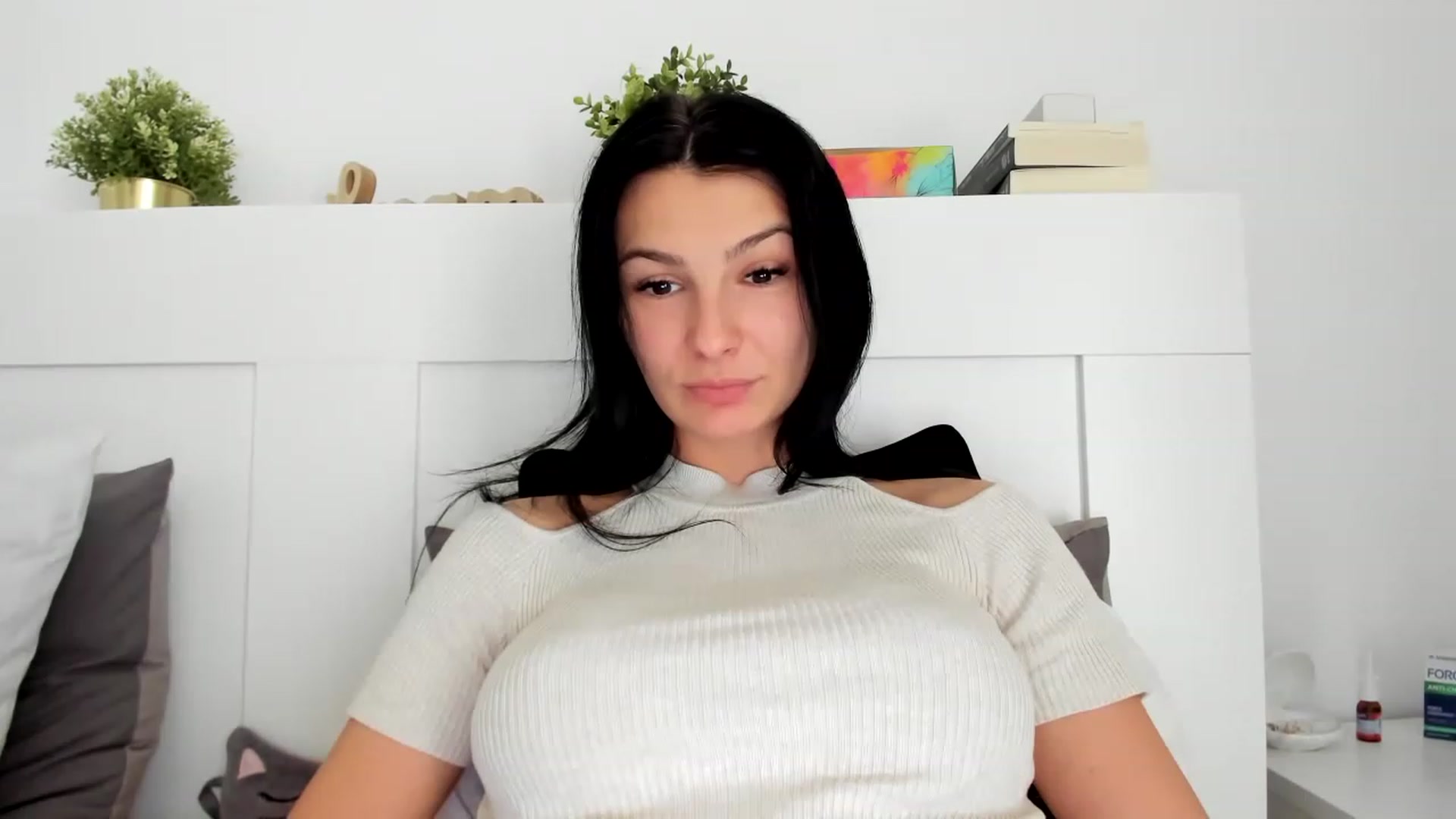 Gallery image thumbnail from HeraWild's myfreecams stream on, 05/18/2023, 12:25 image 6 of 20