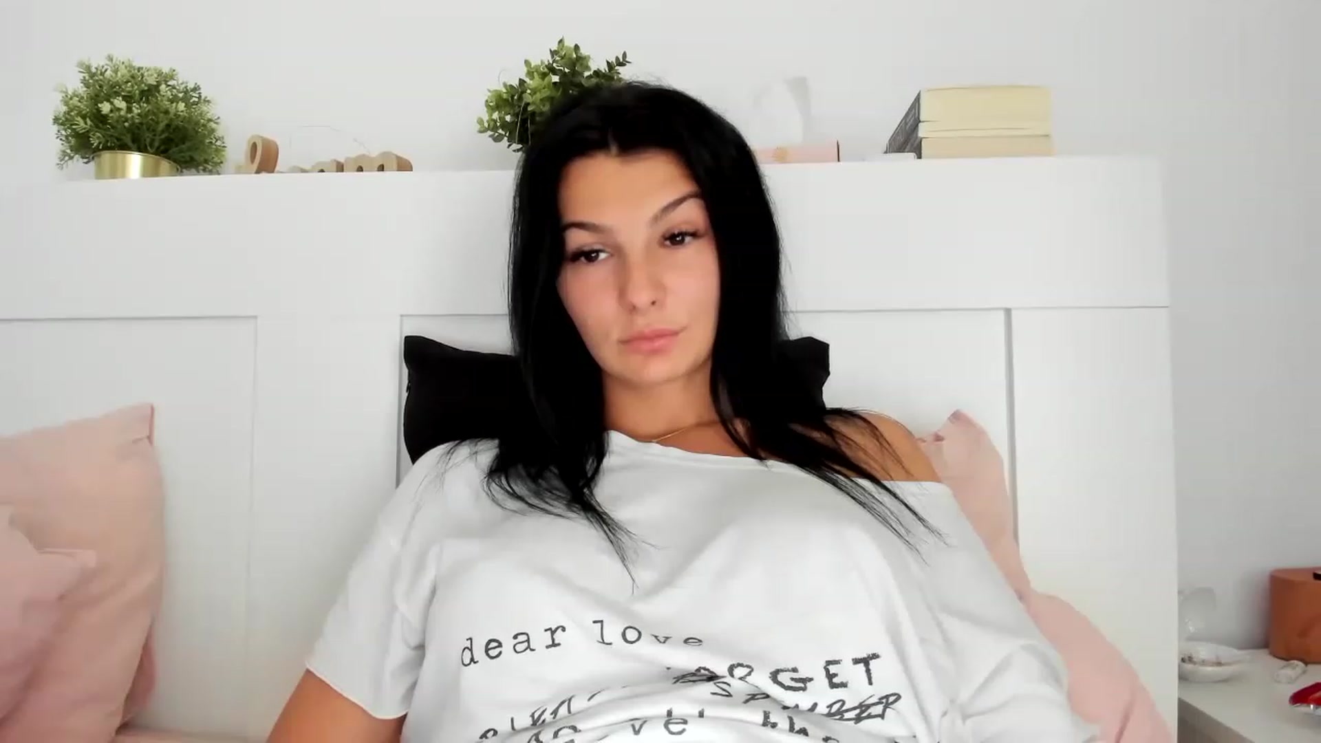 Gallery image thumbnail from HeraWild's myfreecams stream on, 06/14/2023, 12:00 image 5 of 20