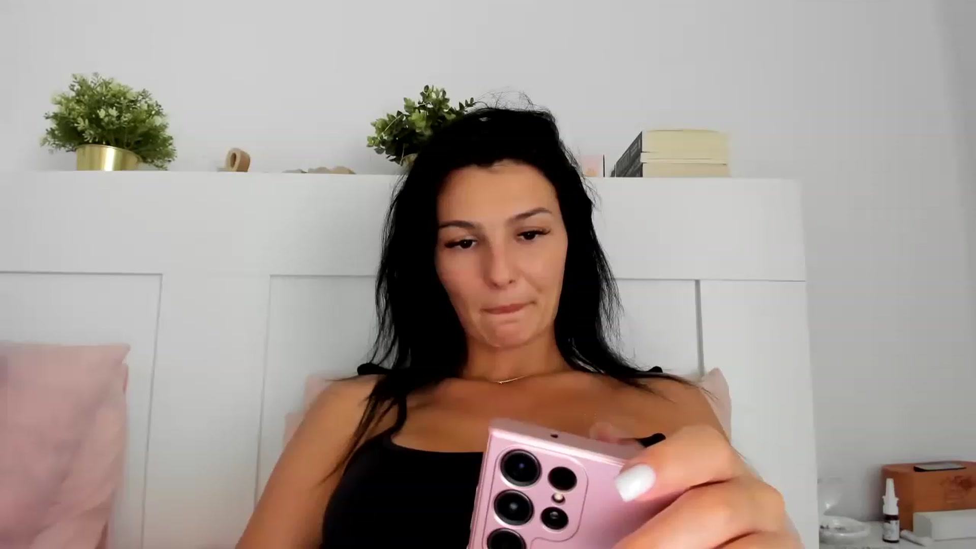 Gallery image thumbnail from HeraWild's myfreecams stream on, 06/20/2023, 12:11 image 12 of 20
