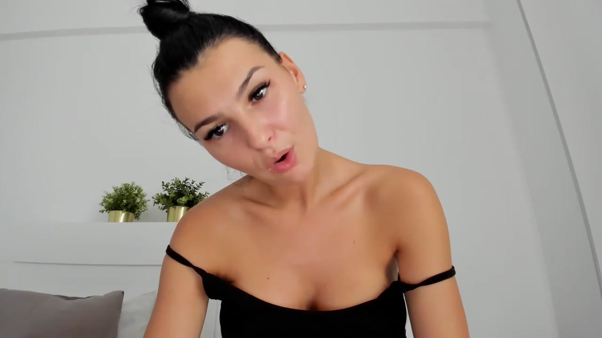 Gallery image thumbnail from HeraWild's myfreecams stream on, 06/27/2023, 12:58 image 15 of 20