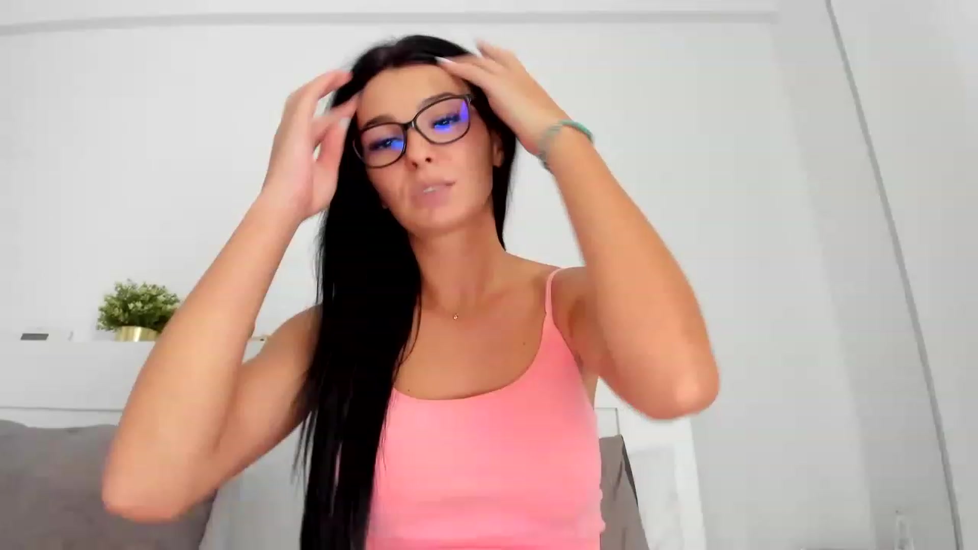 Gallery image thumbnail from HeraWild's myfreecams stream on, 08/23/2023, 14:30 image 1 of 20