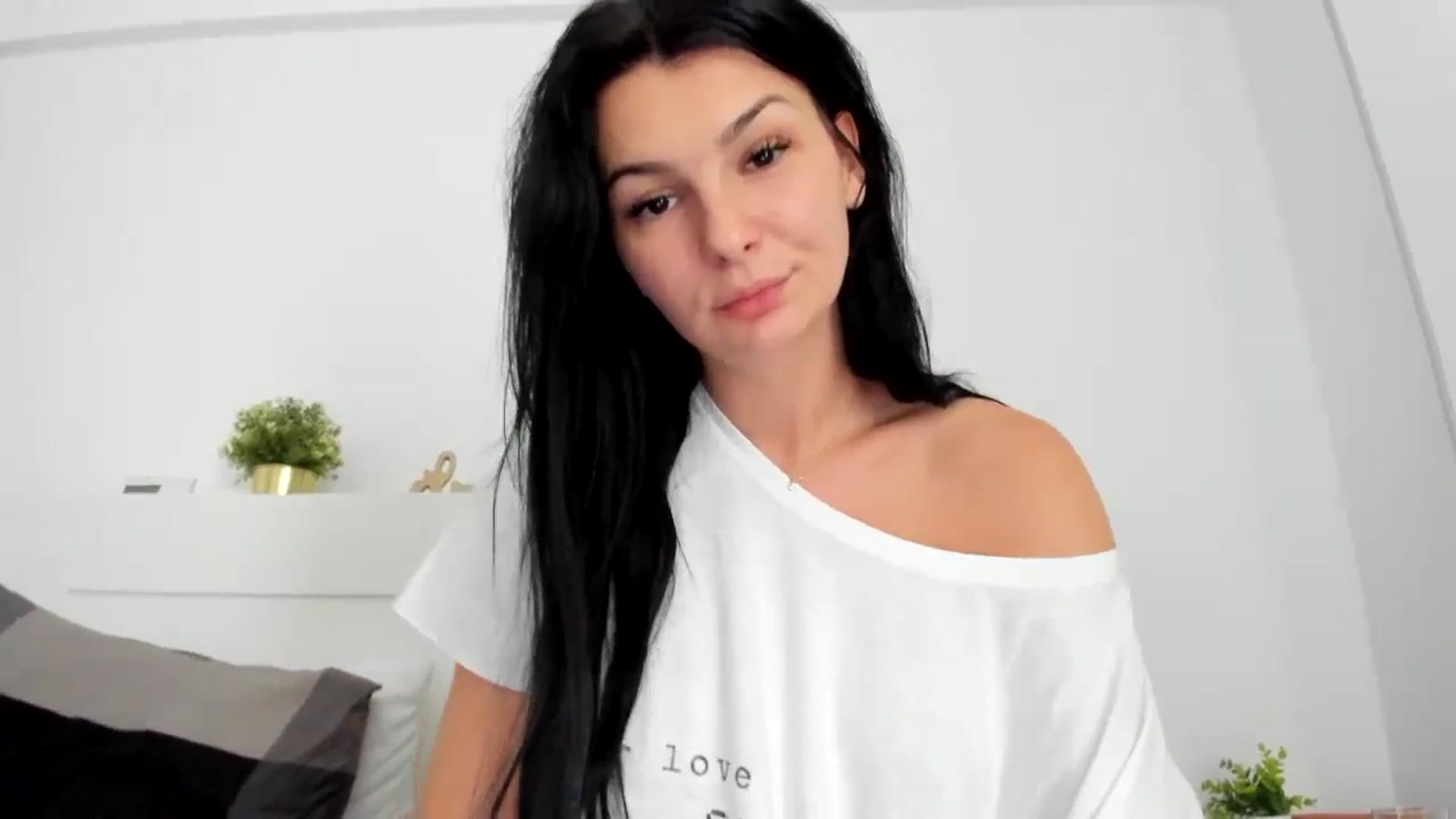 Gallery image thumbnail from HeraWild's myfreecams stream on, 09/28/2023, 12:22 image 10 of 20