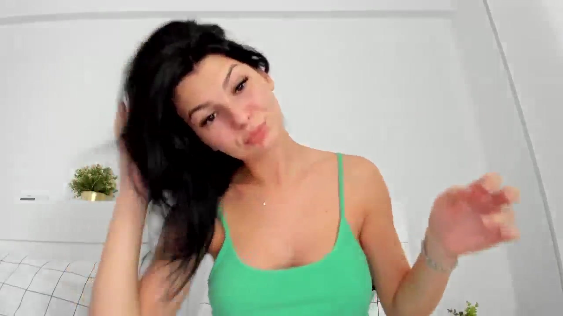 Gallery image thumbnail from HeraWild's myfreecams stream on, 10/19/2023, 12:28 image 8 of 20