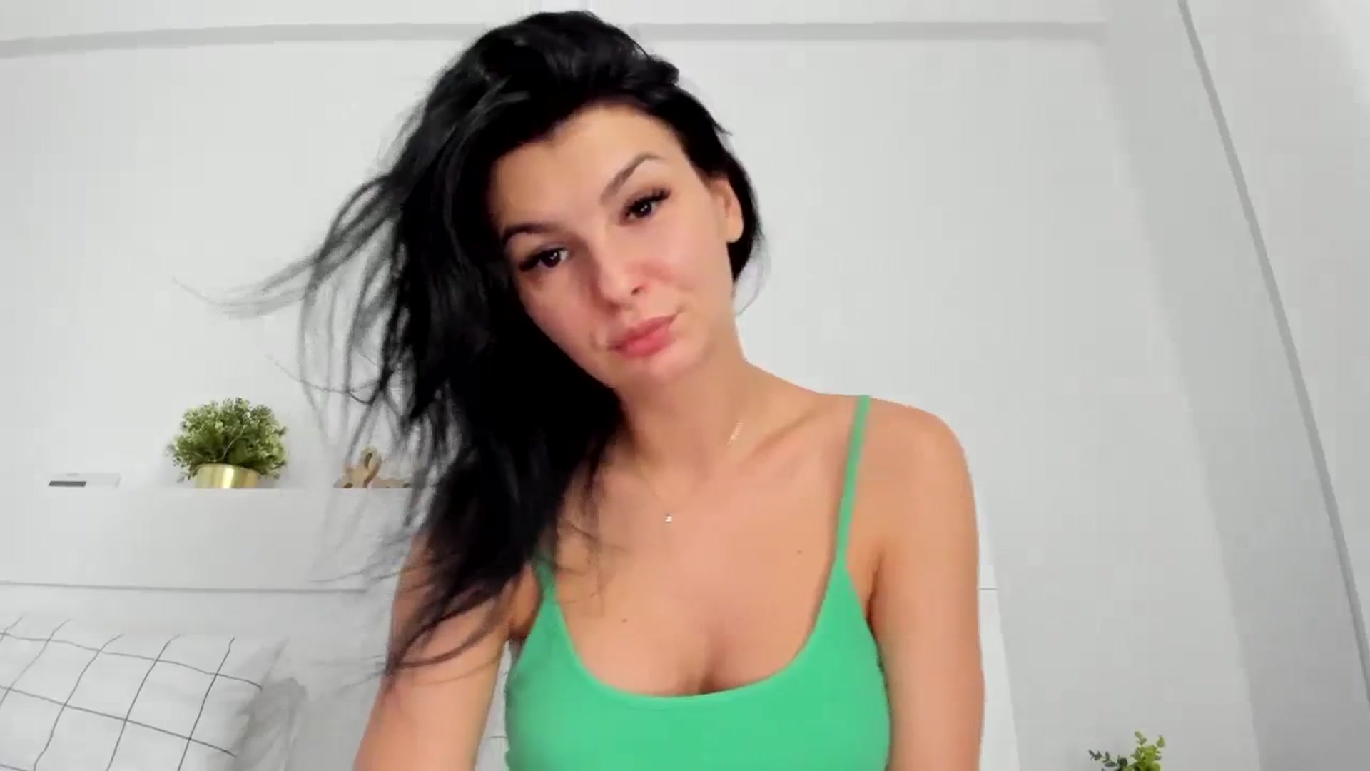 Gallery image thumbnail from HeraWild's myfreecams stream on, 10/19/2023, 12:28 image 9 of 20