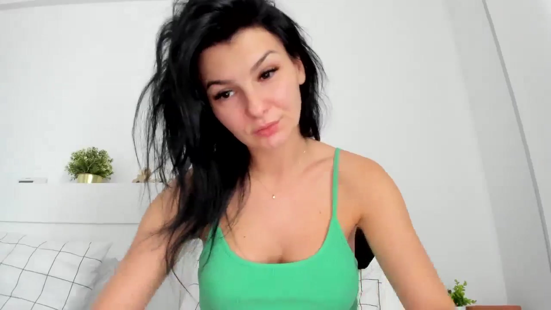 Gallery image thumbnail from HeraWild's myfreecams stream on, 10/19/2023, 13:01 image 6 of 20