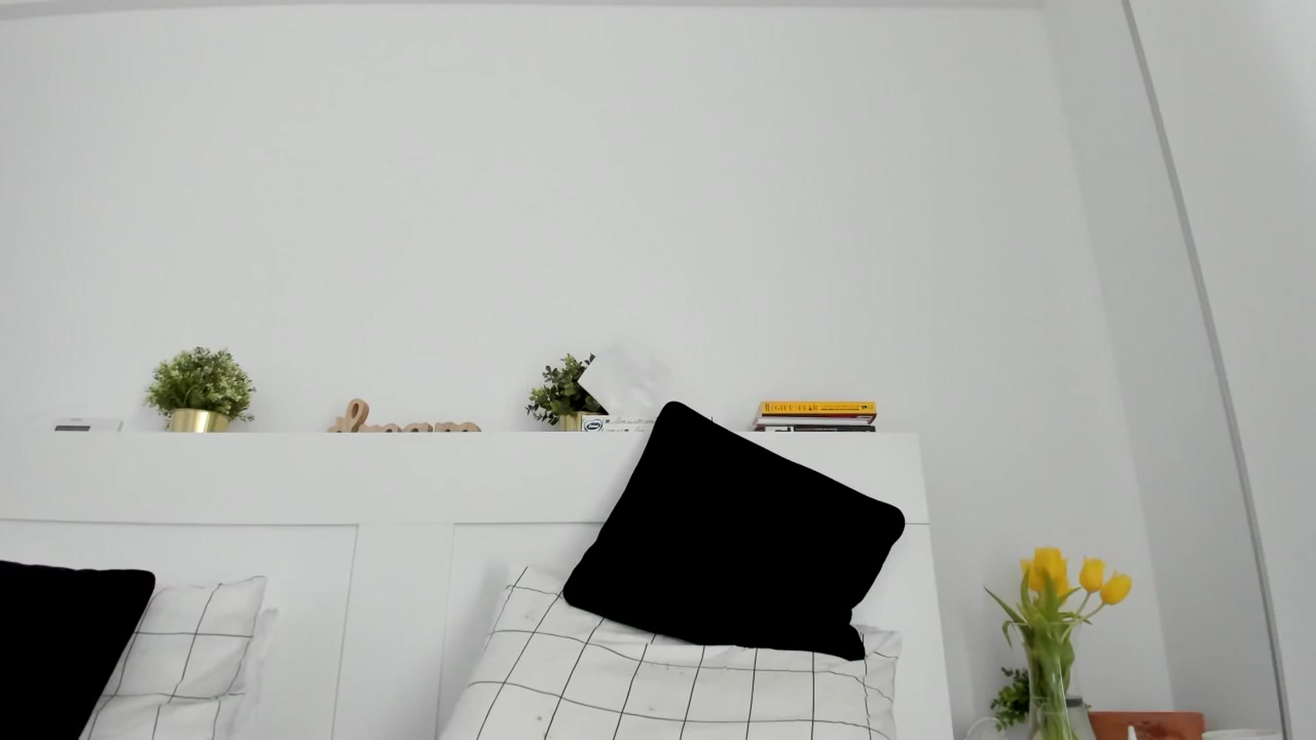 Gallery image thumbnail from HeraWild's myfreecams stream on, 10/23/2023, 12:55 image 6 of 20