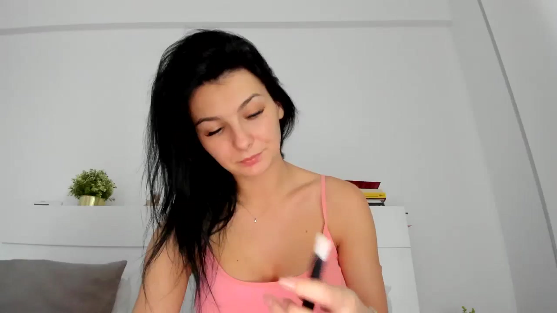 Gallery image thumbnail from HeraWild's myfreecams stream on, 11/01/2023, 13:10 image 8 of 20