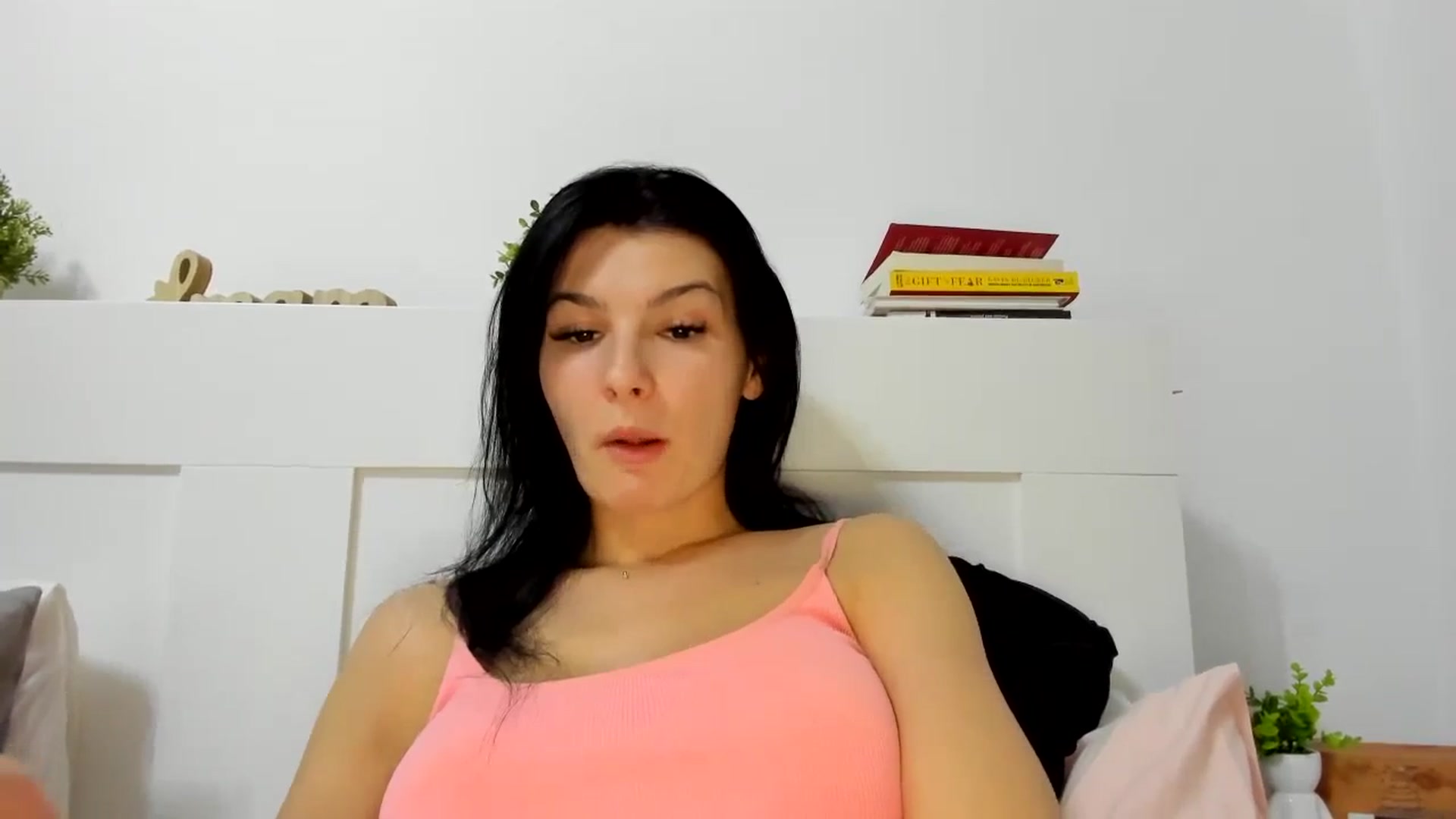 Gallery image thumbnail from HeraWild's myfreecams stream on, 11/02/2023, 15:02 image 2 of 20