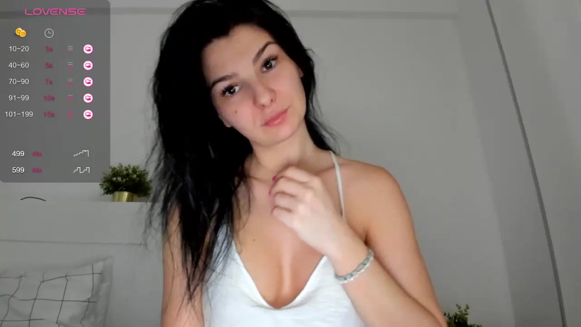 Gallery image thumbnail from HeraWild's myfreecams stream on, 01/17/2024, 13:43 image 6 of 20