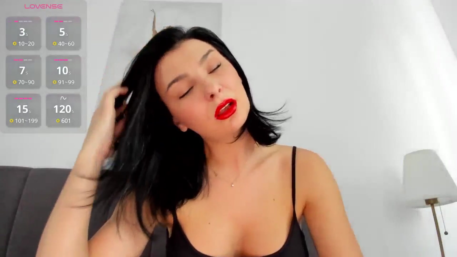 Gallery image thumbnail from HeraWild's myfreecams stream on, 10/25/2024, 13:38 image 12 of 20