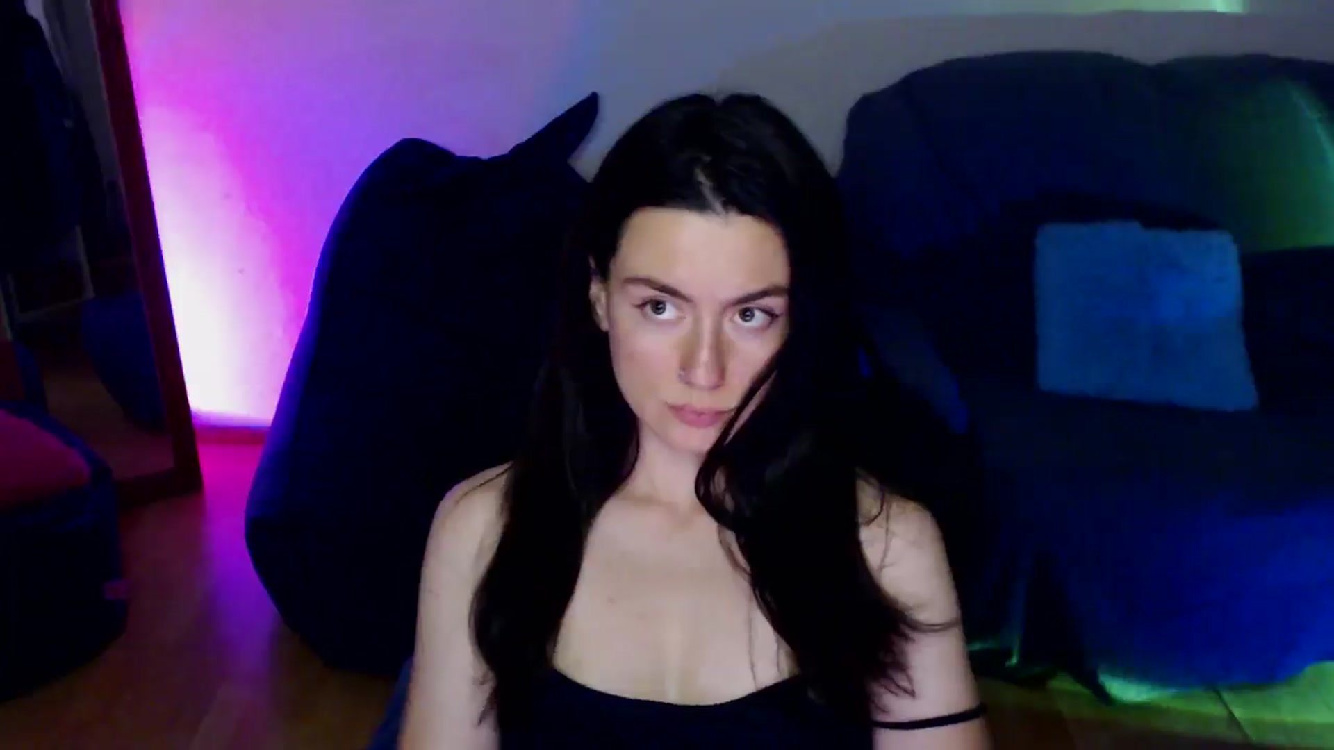 Gallery image thumbnail from HeyAriel's myfreecams stream on, 07/31/2024, 14:20 image 14 of 20
