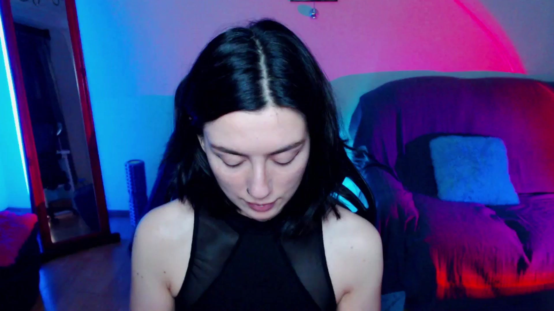 Gallery image thumbnail from HeyAriel's myfreecams stream on, 11/30/2024, 15:49 image 17 of 20
