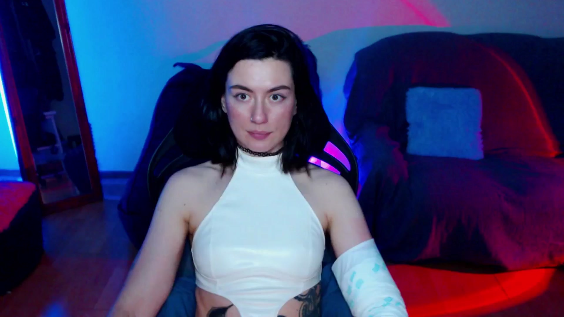 Gallery image thumbnail from HeyAriel's myfreecams stream on, 12/08/2024, 21:01 image 12 of 20