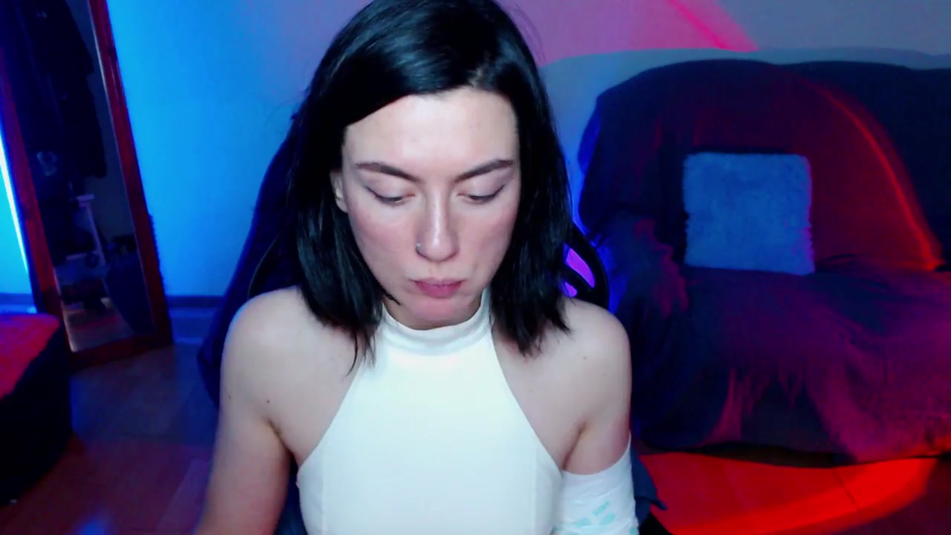 Gallery image thumbnail from HeyAriel's myfreecams stream on, 12/08/2024, 22:17 image 14 of 20