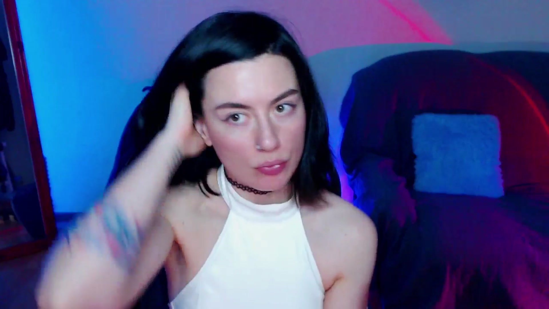 Gallery image thumbnail from HeyAriel's myfreecams stream on, 12/08/2024, 22:17 image 18 of 20