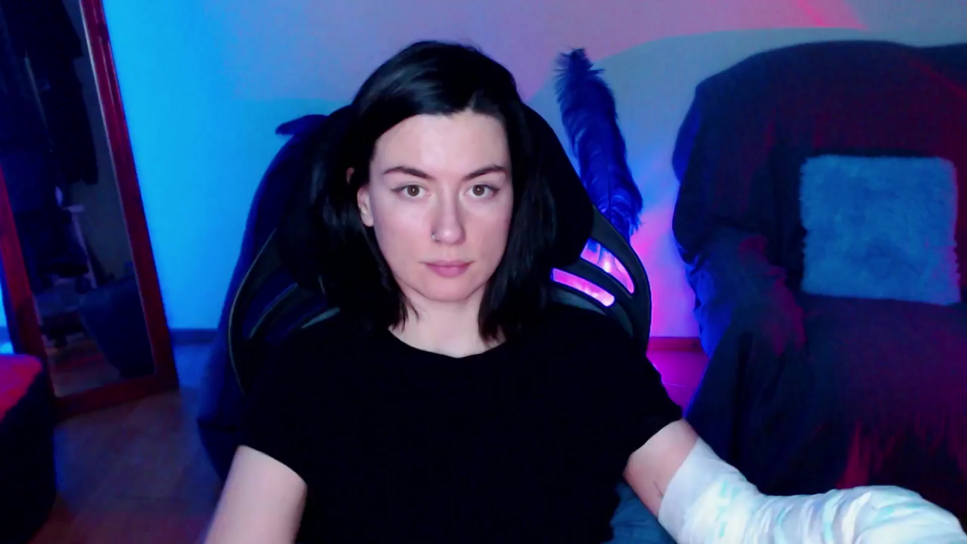 Gallery image thumbnail from HeyAriel's myfreecams stream on, 12/09/2024, 05:30 image 12 of 20