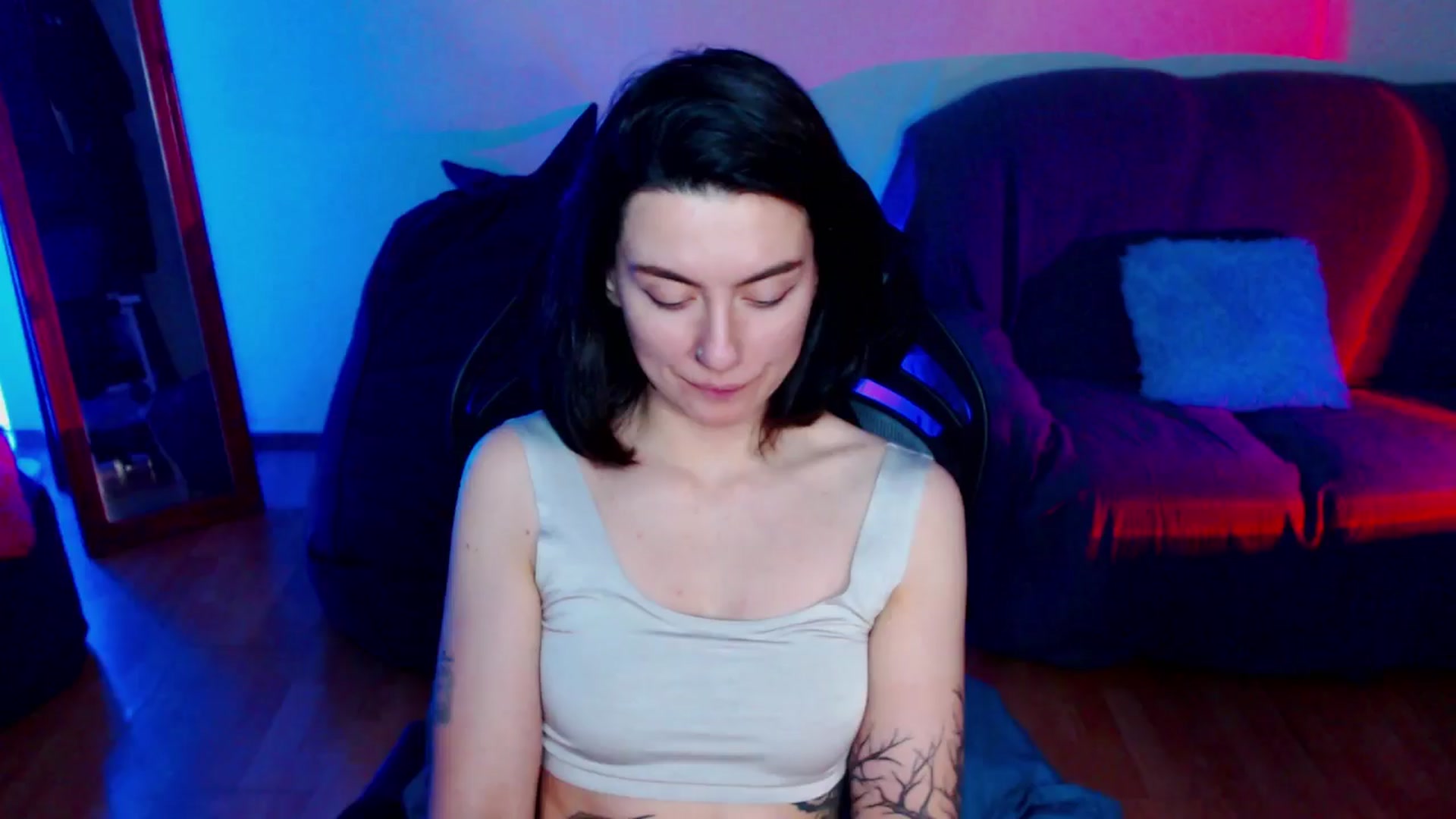 Gallery image thumbnail from HeyAriel's myfreecams stream on, 12/15/2024, 10:27 image 11 of 20