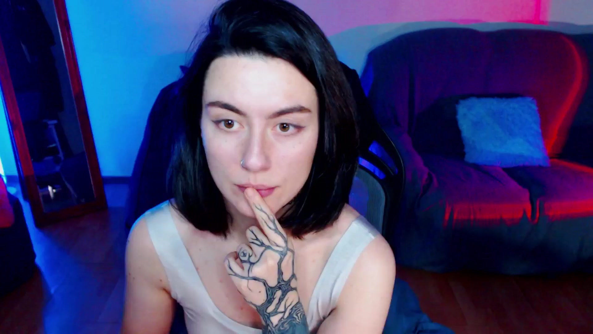Gallery image thumbnail from HeyAriel's myfreecams stream on, 12/15/2024, 10:27 image 1 of 20