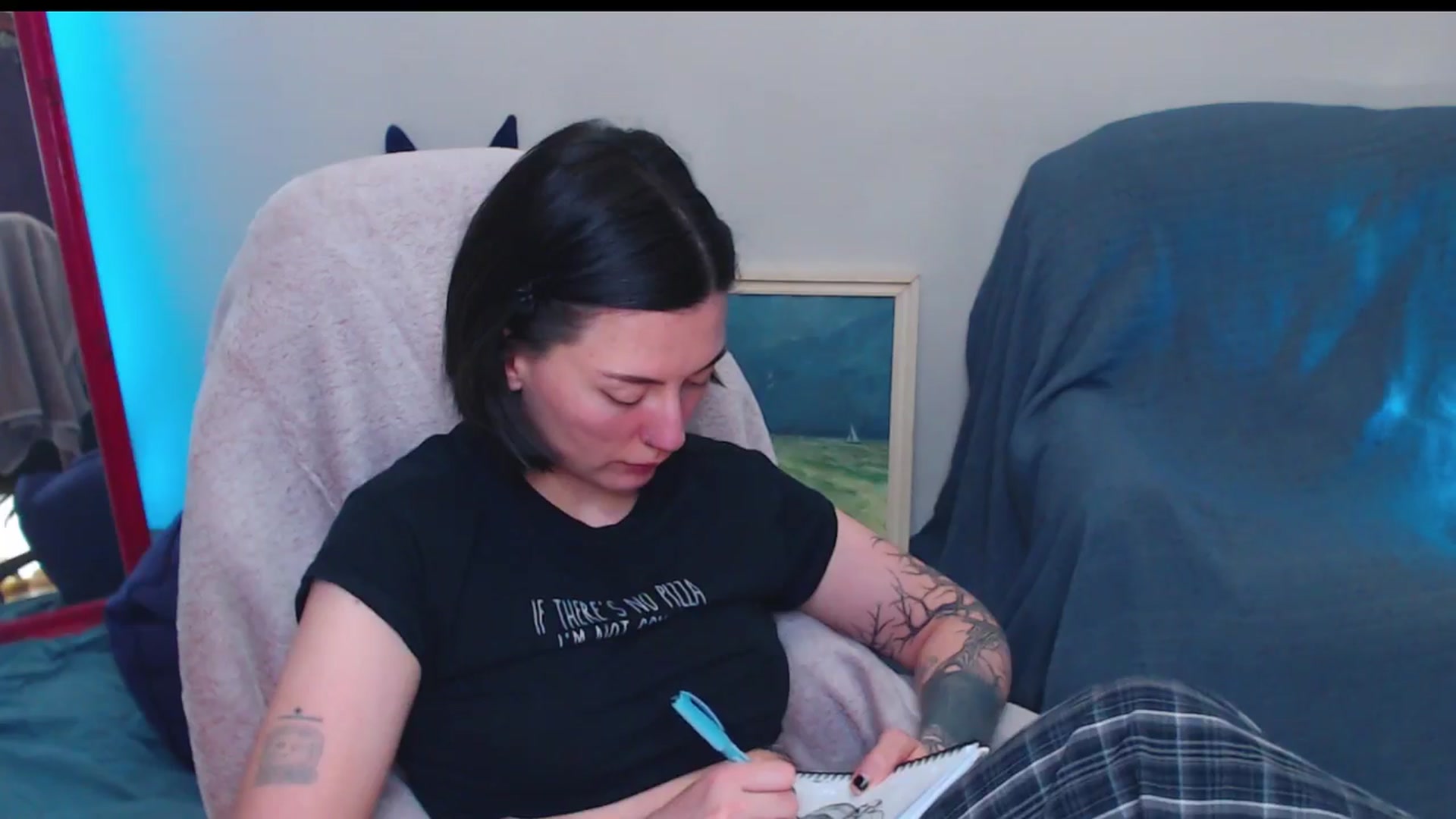Gallery image thumbnail from HeyAriel's myfreecams stream on, 04/28/2025, 24:17 image 13 of 20