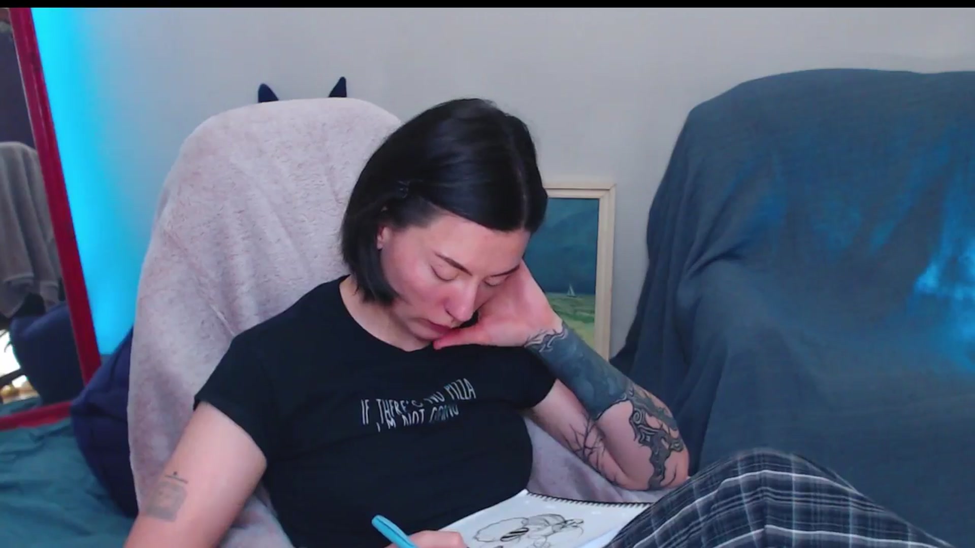 Gallery image thumbnail from HeyAriel's myfreecams stream on, 04/28/2025, 24:17 image 6 of 20