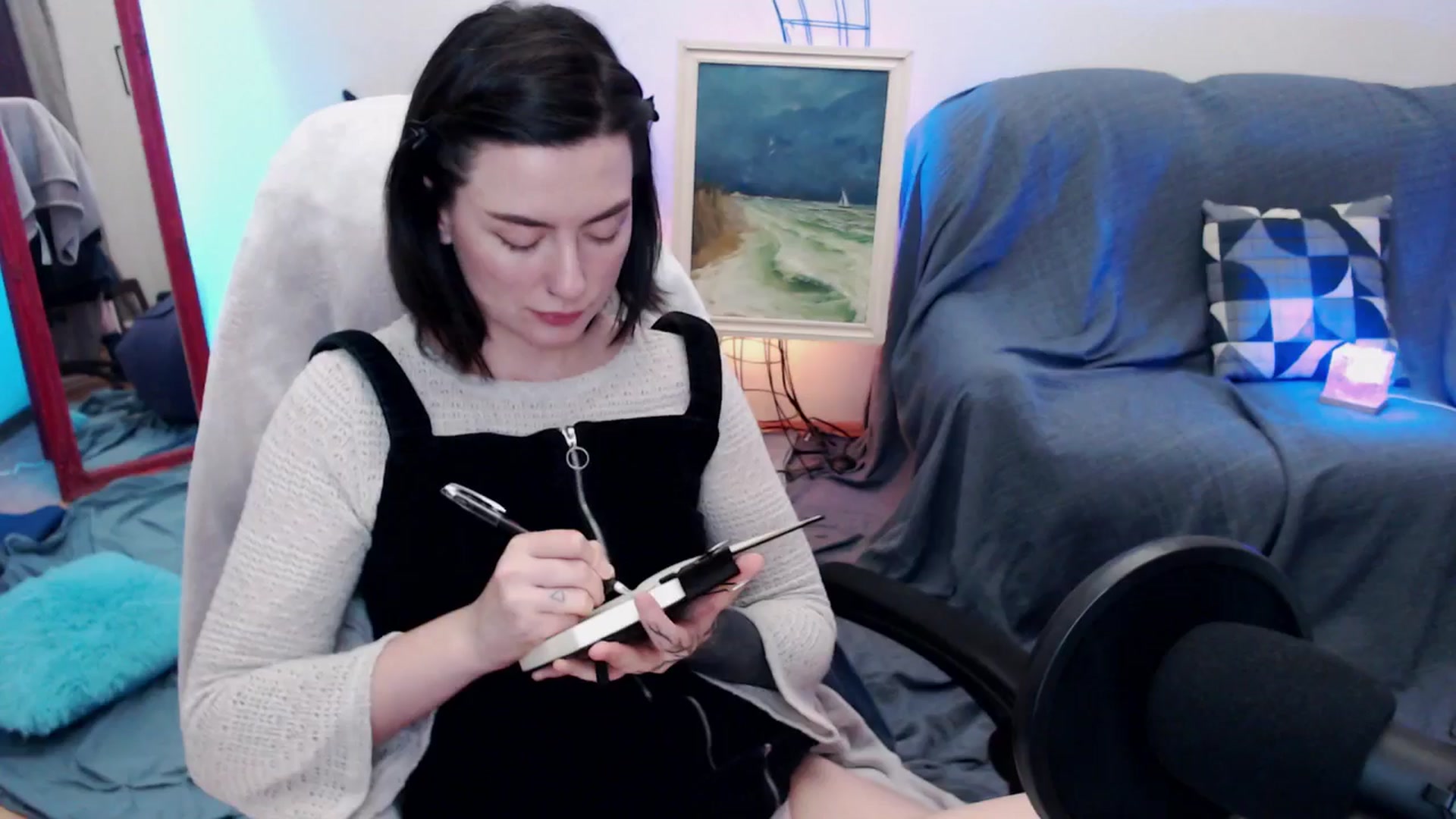Gallery image thumbnail from HeyAriel's myfreecams stream on, 09/28/2025, 16:27 image 18 of 20