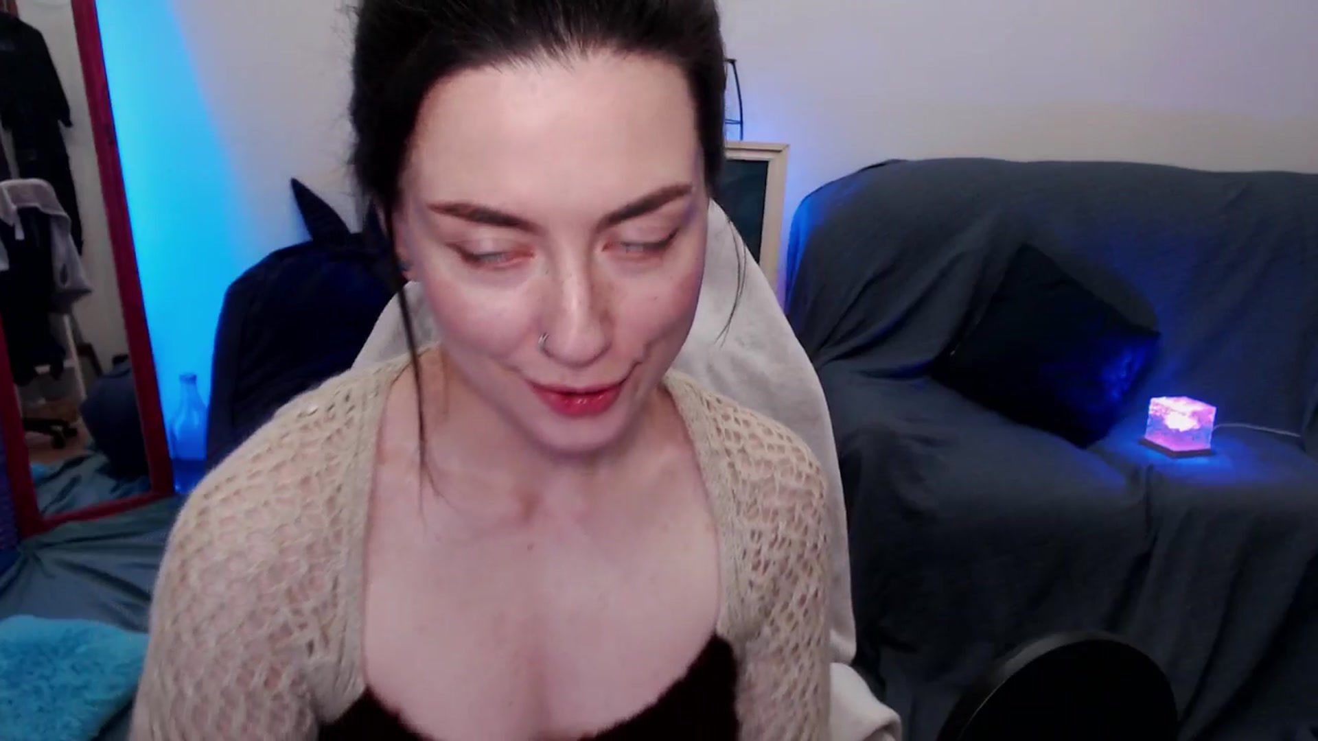 Gallery image thumbnail from HeyAriel's myfreecams stream on, 10/05/2025, 17:00 image 19 of 20