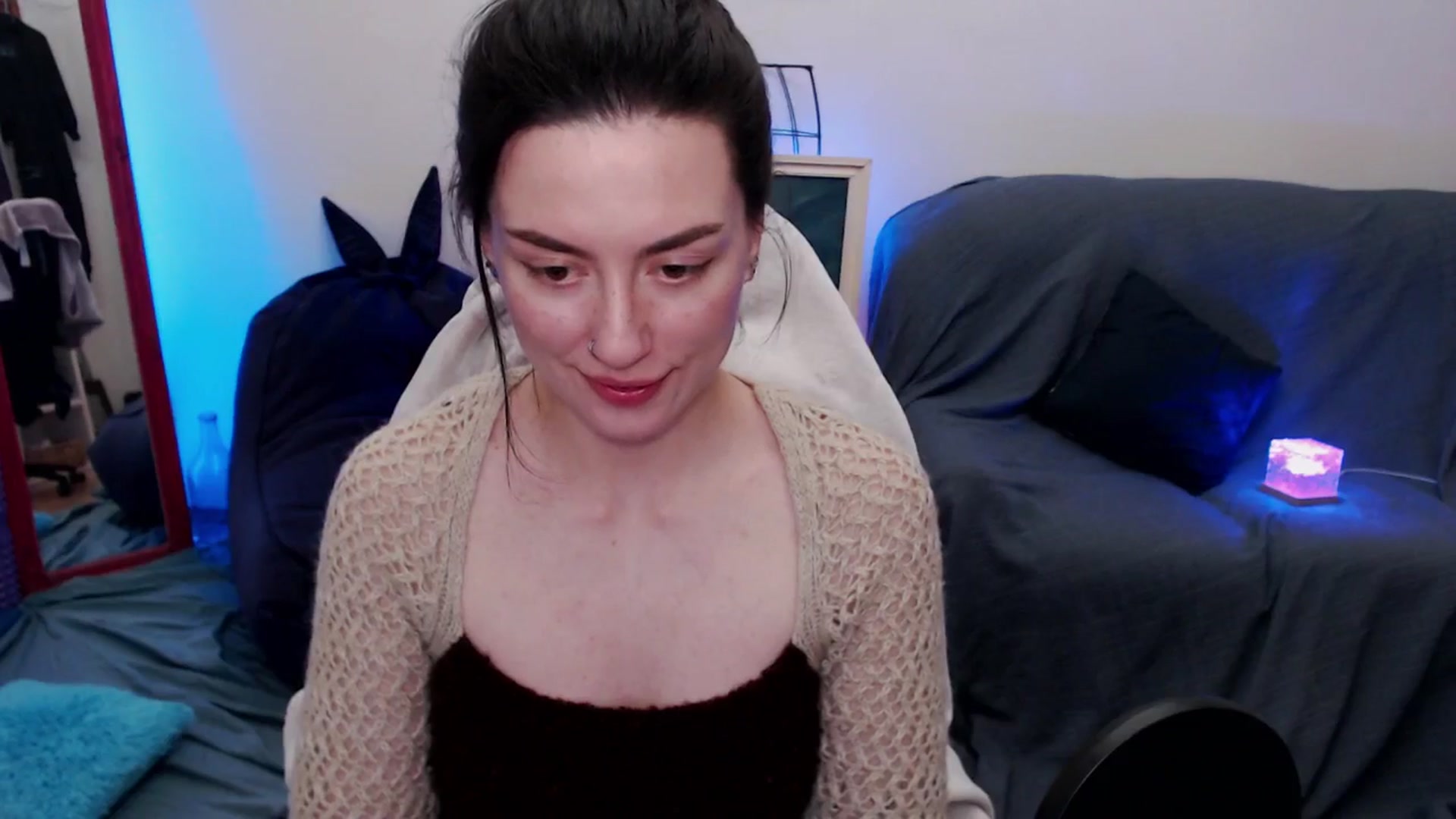 Gallery image thumbnail from HeyAriel's myfreecams stream on, 10/05/2025, 17:00 image 18 of 20