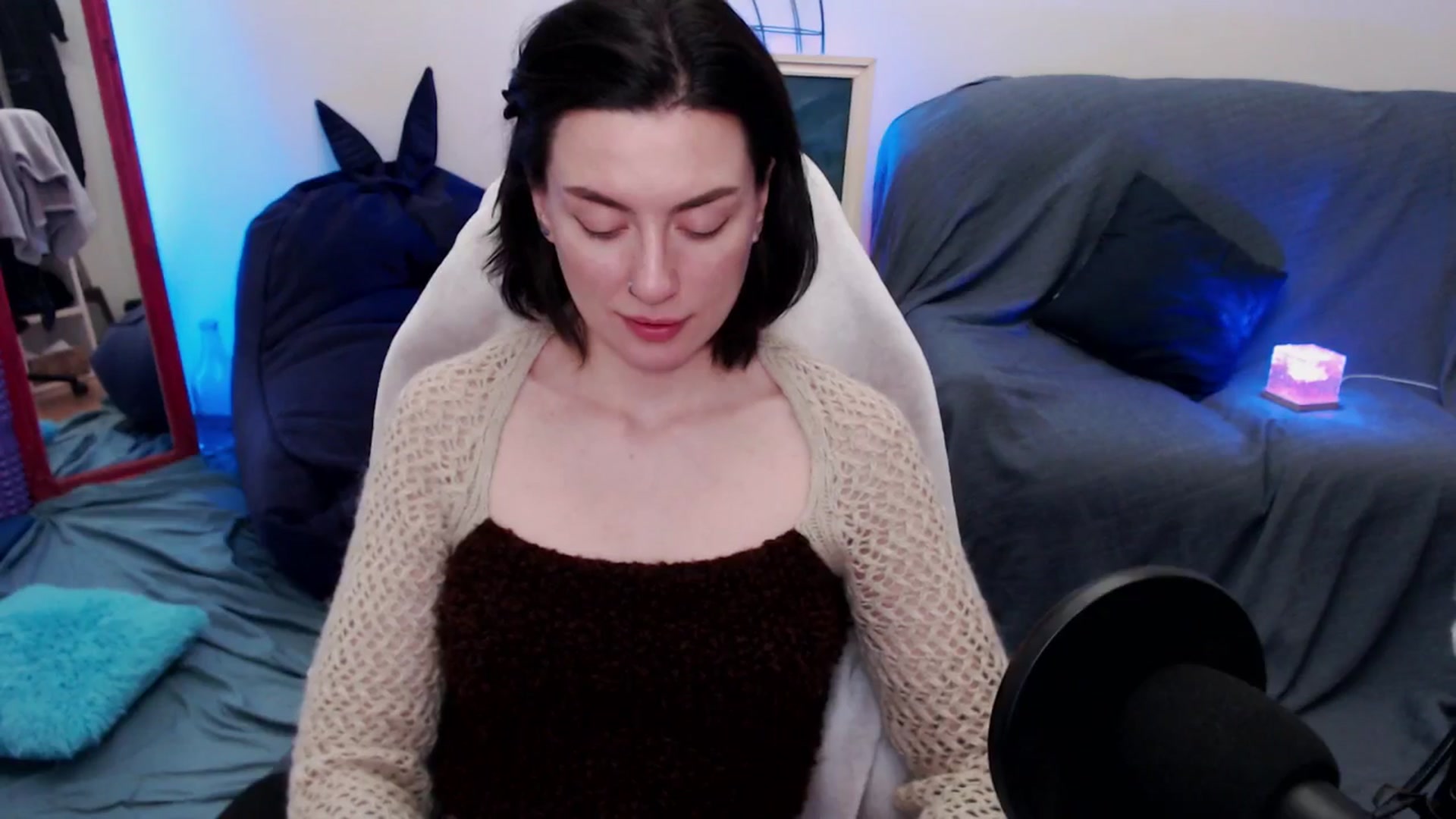 Gallery image thumbnail from HeyAriel's myfreecams stream on, 10/05/2025, 19:19 image 11 of 20