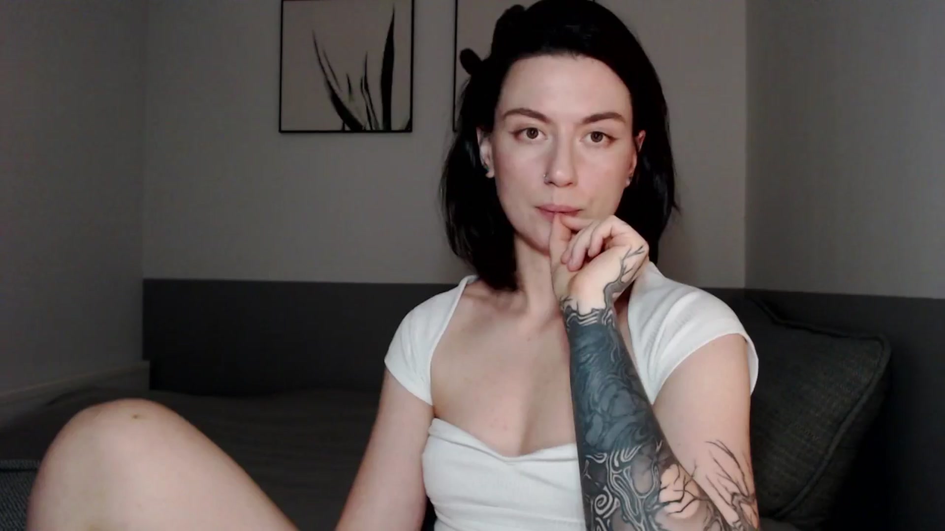 Gallery image thumbnail from HeyAriel's myfreecams stream on, 12/22/2025, 08:07 image 6 of 20