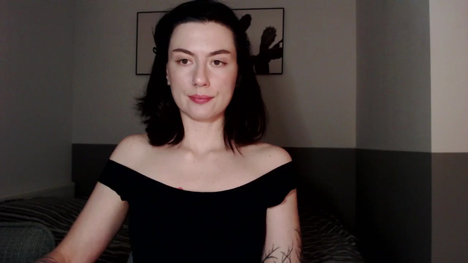 Gallery image thumbnail from HeyAriel's myfreecams stream on, 12/30/2025, 19:52 image 12 of 20