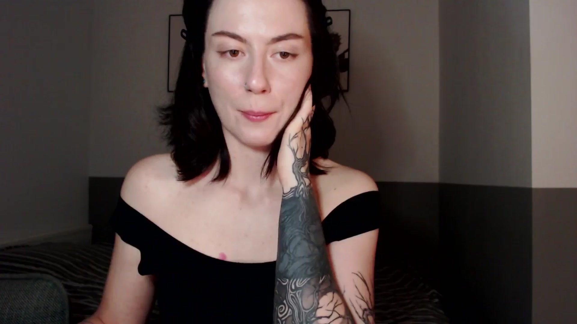 Gallery image thumbnail from HeyAriel's myfreecams stream on, 12/30/2025, 19:52 image 15 of 20