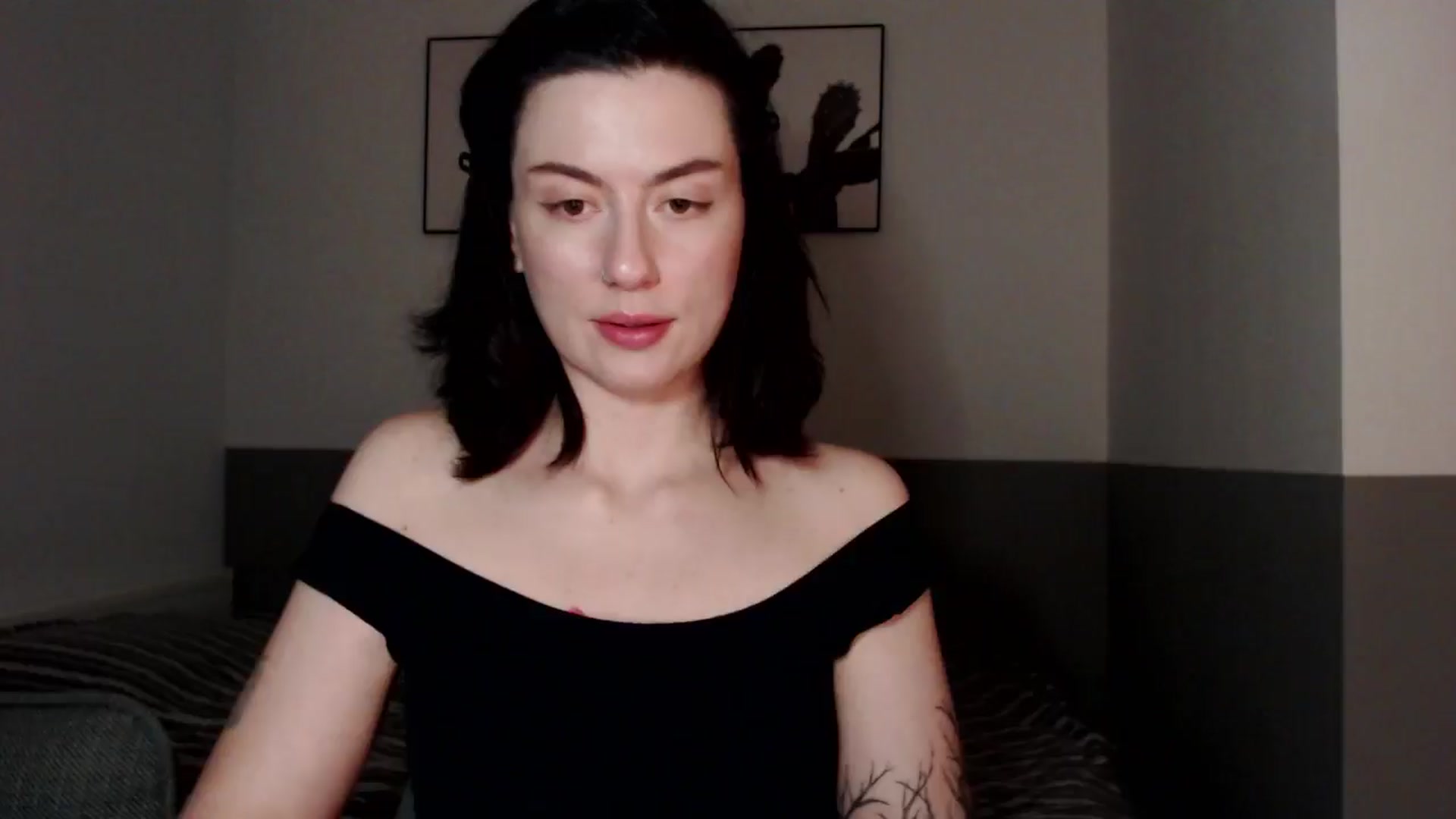 Gallery image thumbnail from HeyAriel's myfreecams stream on, 12/30/2025, 19:52 image 14 of 20