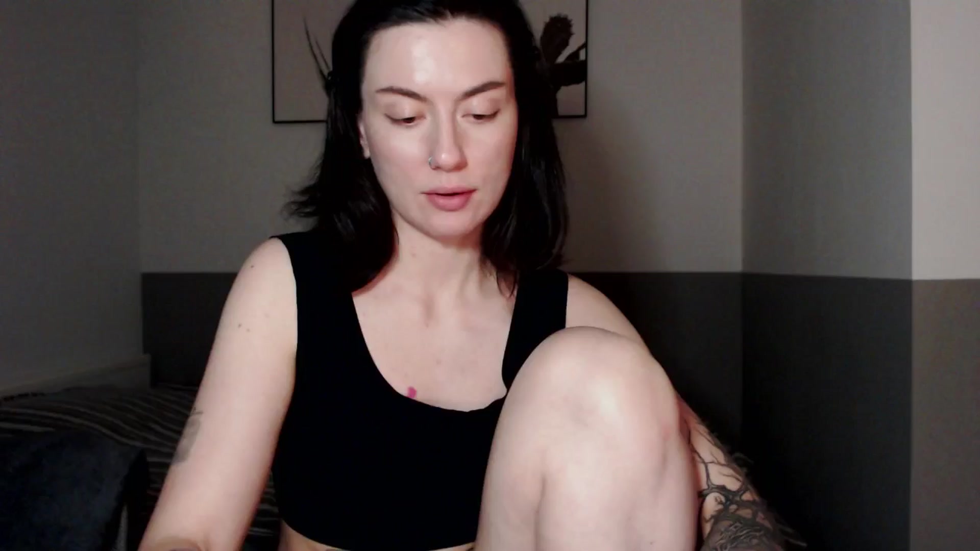 Gallery image thumbnail from HeyAriel's myfreecams stream on, 12/30/2025, 21:52 image 3 of 20