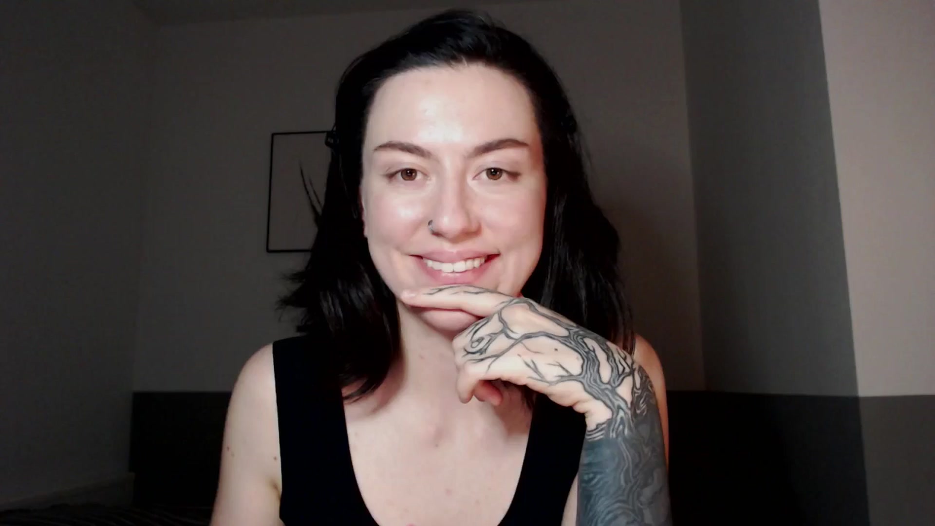 Gallery image thumbnail from HeyAriel's myfreecams stream on, 12/30/2025, 21:52 image 11 of 20