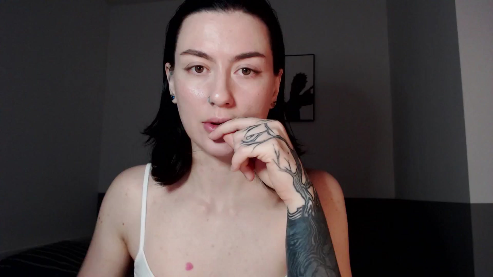Gallery image thumbnail from HeyAriel's myfreecams stream on, 12/31/2025, 09:23 image 16 of 20