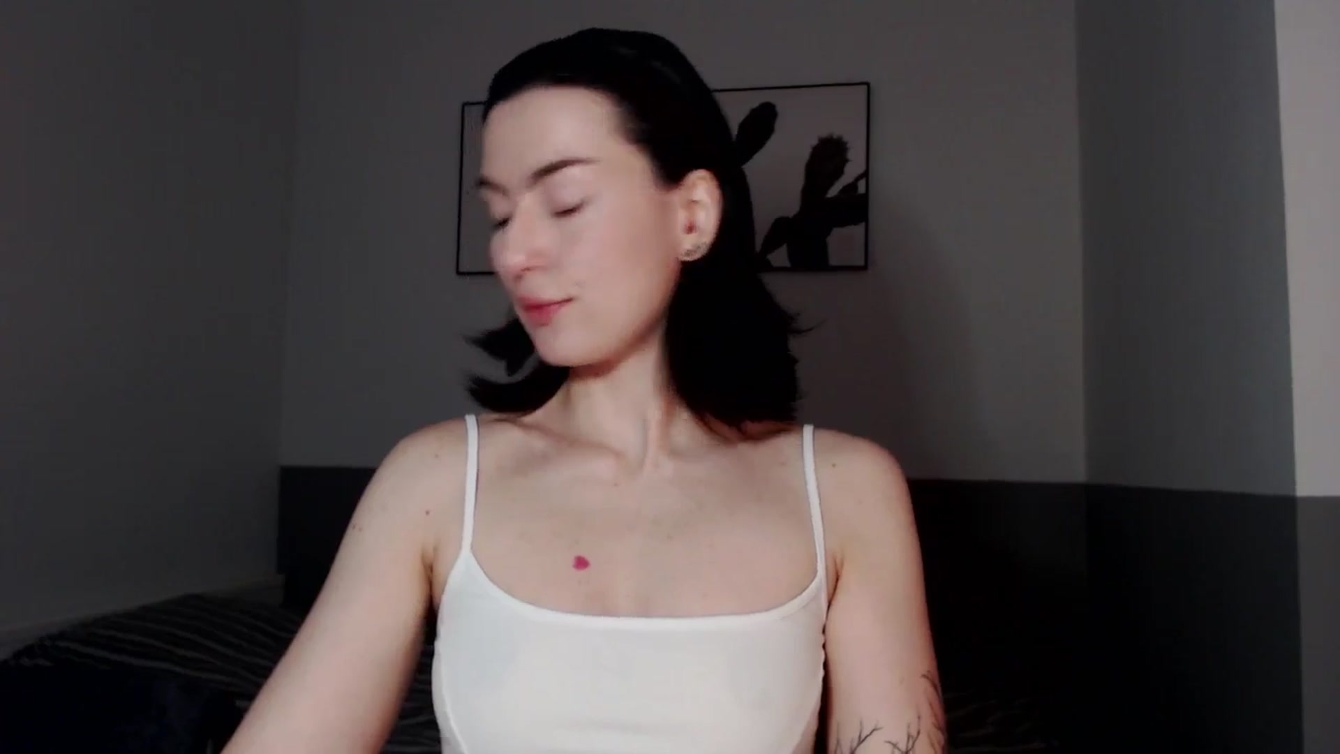 Gallery image thumbnail from HeyAriel's myfreecams stream on, 12/31/2025, 09:23 image 8 of 20