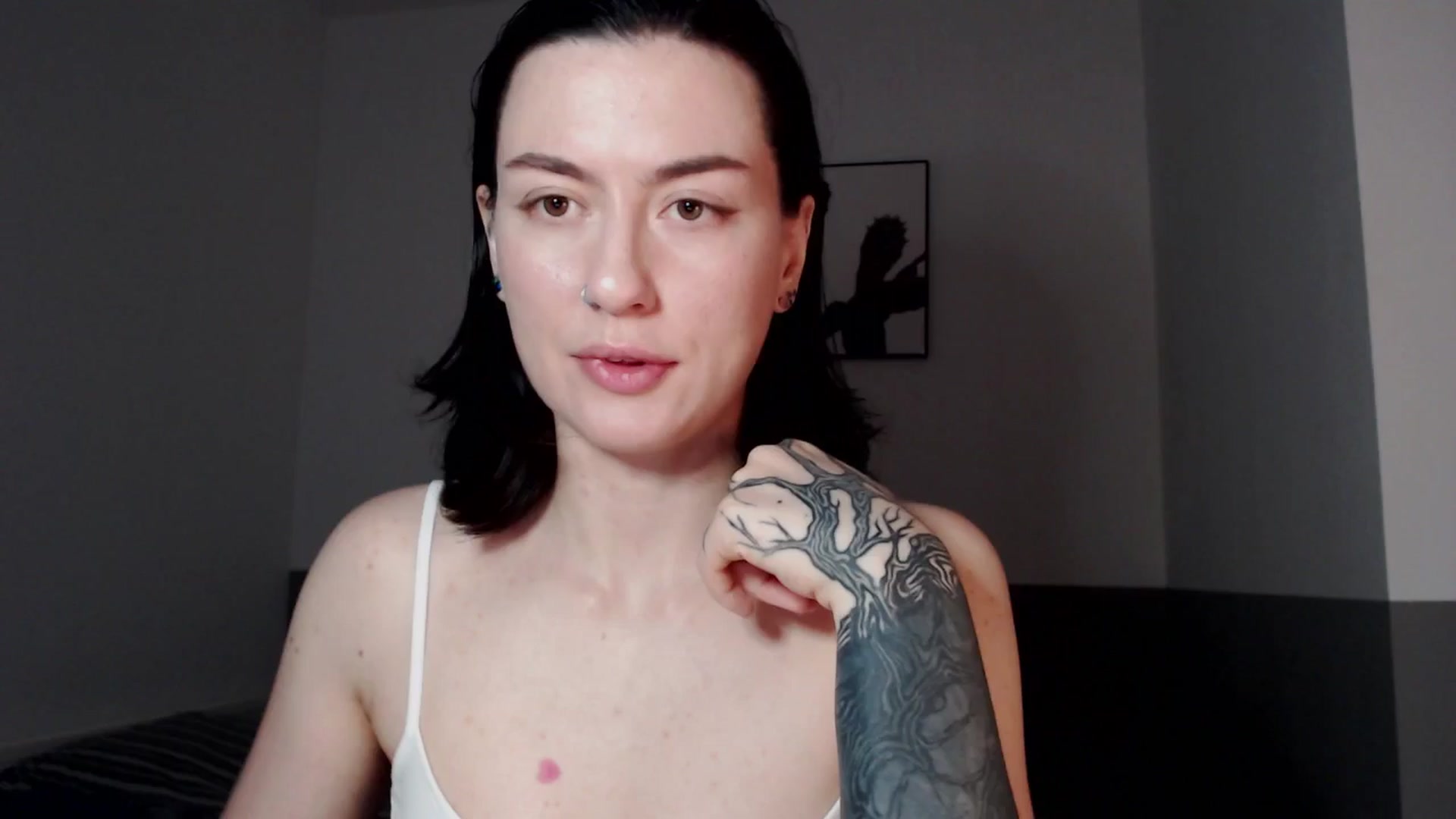 Gallery image thumbnail from HeyAriel's myfreecams stream on, 12/31/2025, 09:23 image 17 of 20